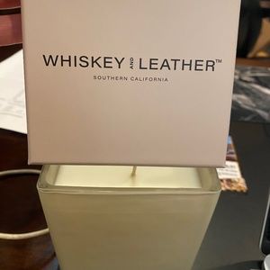 Whiskey & Leather smellin good candle